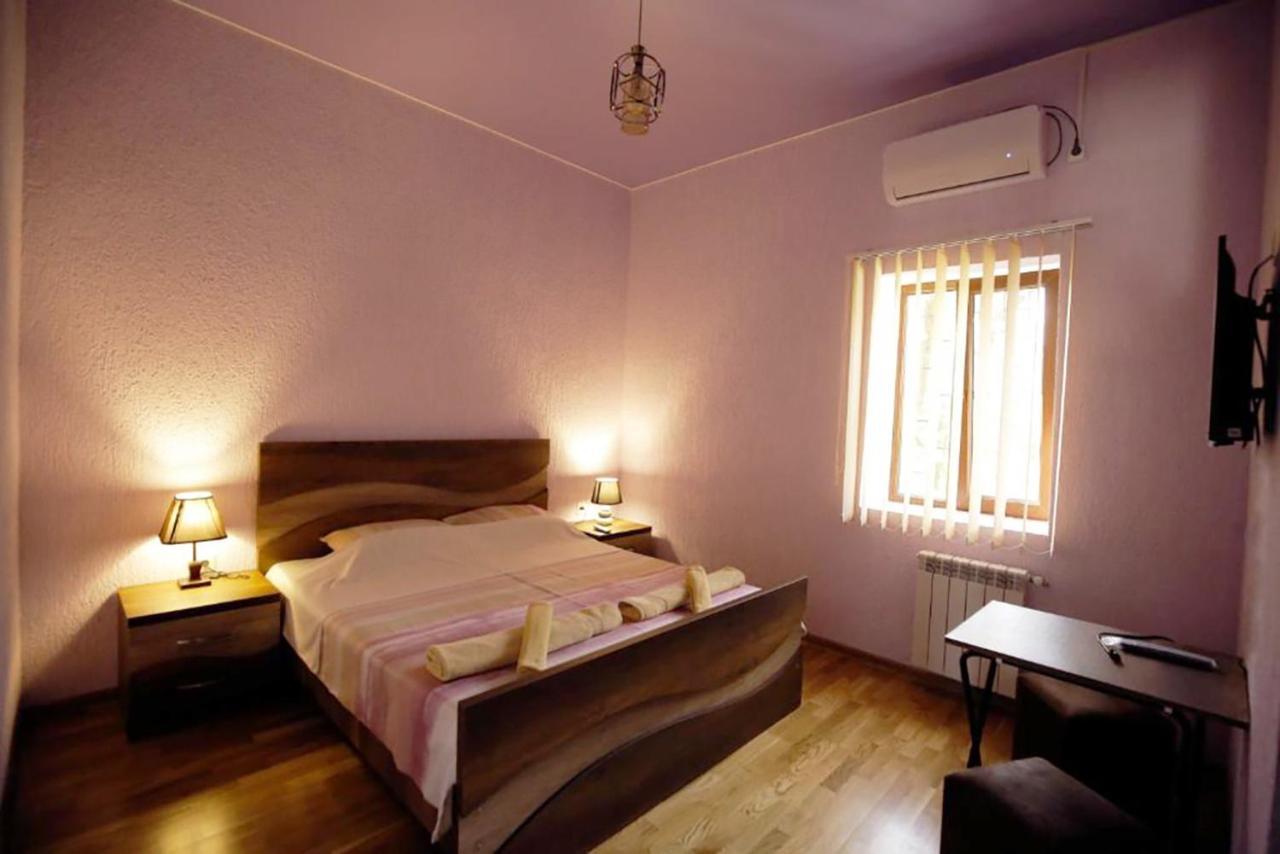 Nickos Hotel Kutaisi Exteriér fotografie
